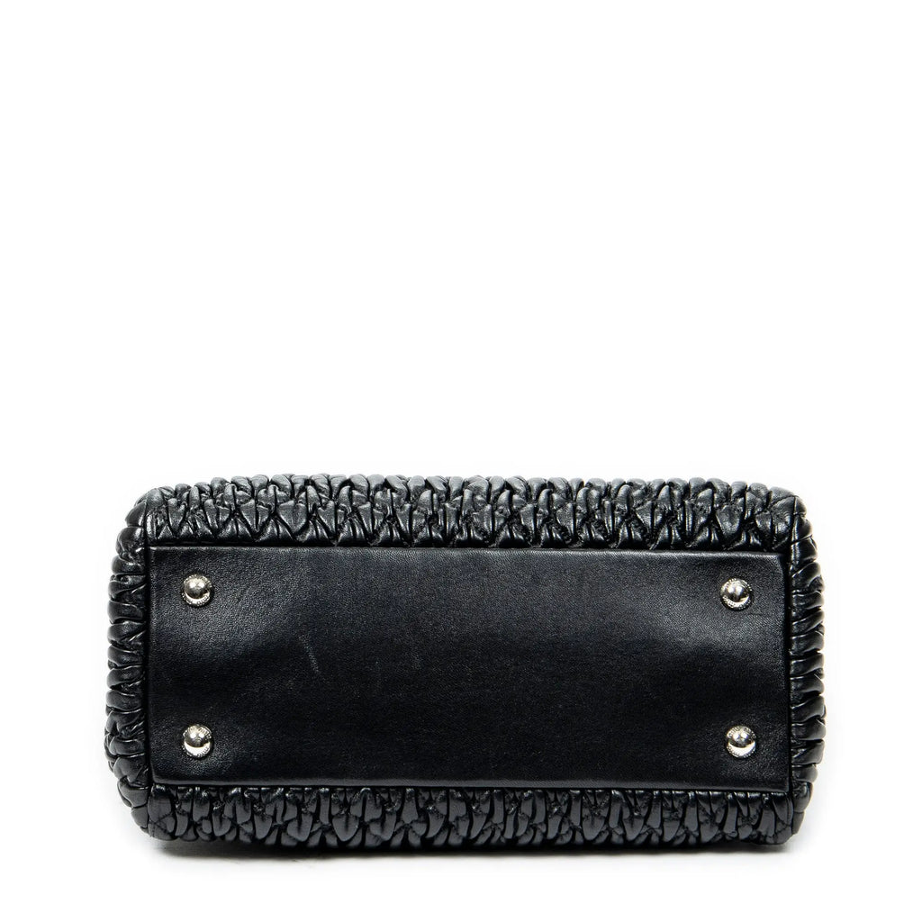 Bolso de hombro Mediano Crystal Tote Piel Matelassé Negra