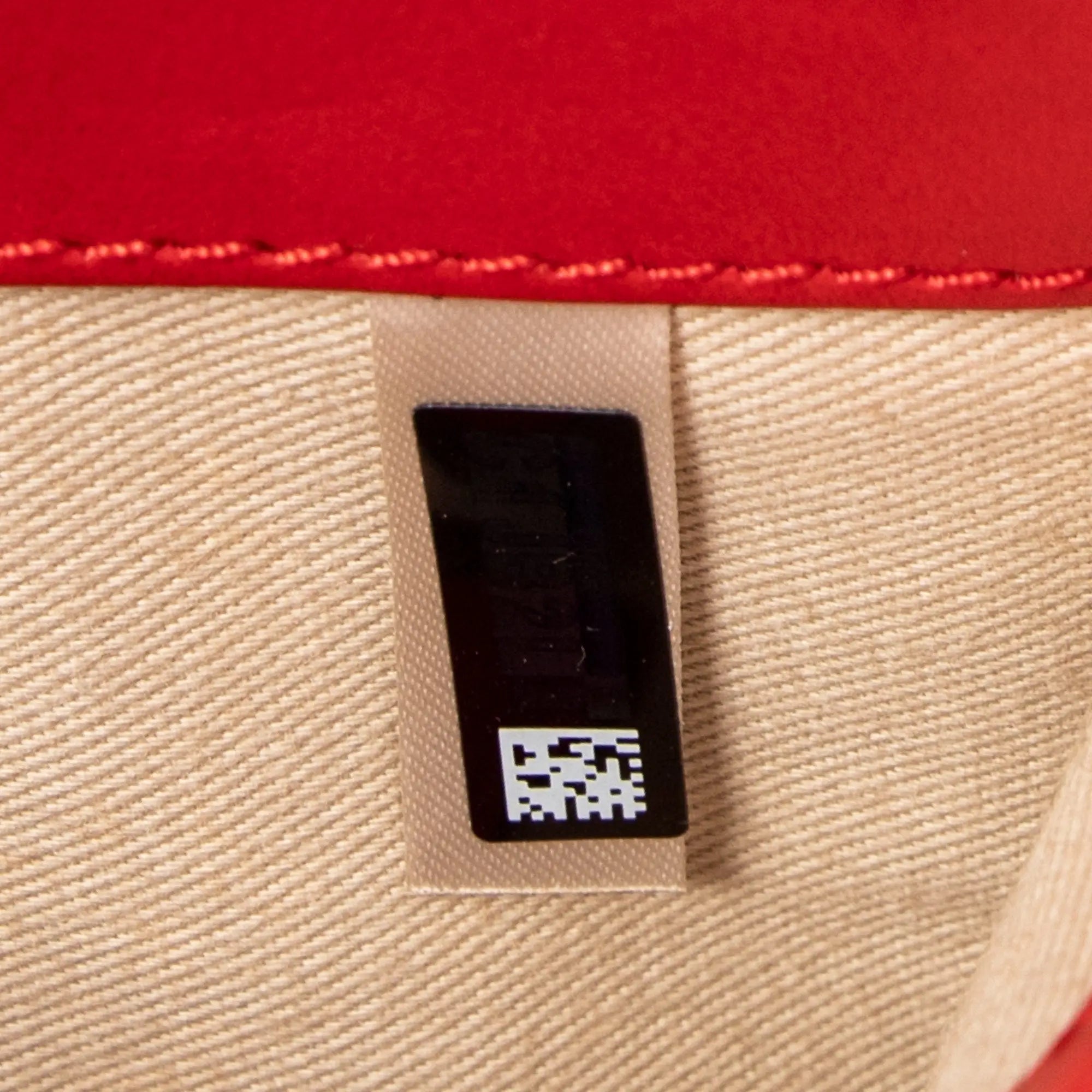 Bolso de hombro C Chain Clutch Piel de becerro roja