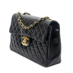 Chanel - Maxi Jumbo XL à rabat - Noir