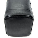 Bolso de mano CC Tall Vanity Case Piel de caviar negra