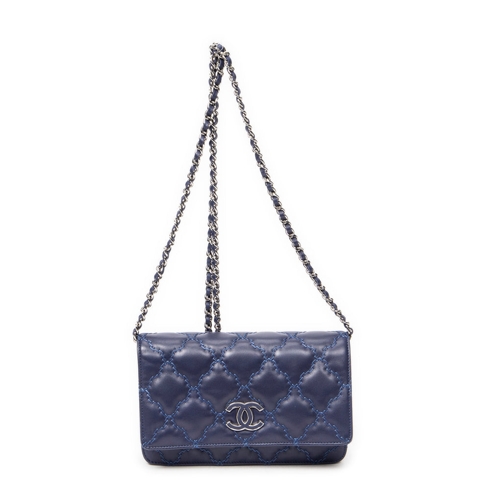 Bolso de hombro Hampton con cartera con cadena de piel de cordero azul marino con doble pespunte