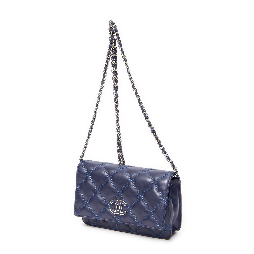 Bolso de hombro Hampton con cartera con cadena de piel de cordero azul marino con doble pespunte