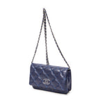 Bolso de hombro Hampton con cartera con cadena de piel de cordero azul marino con doble pespunte
