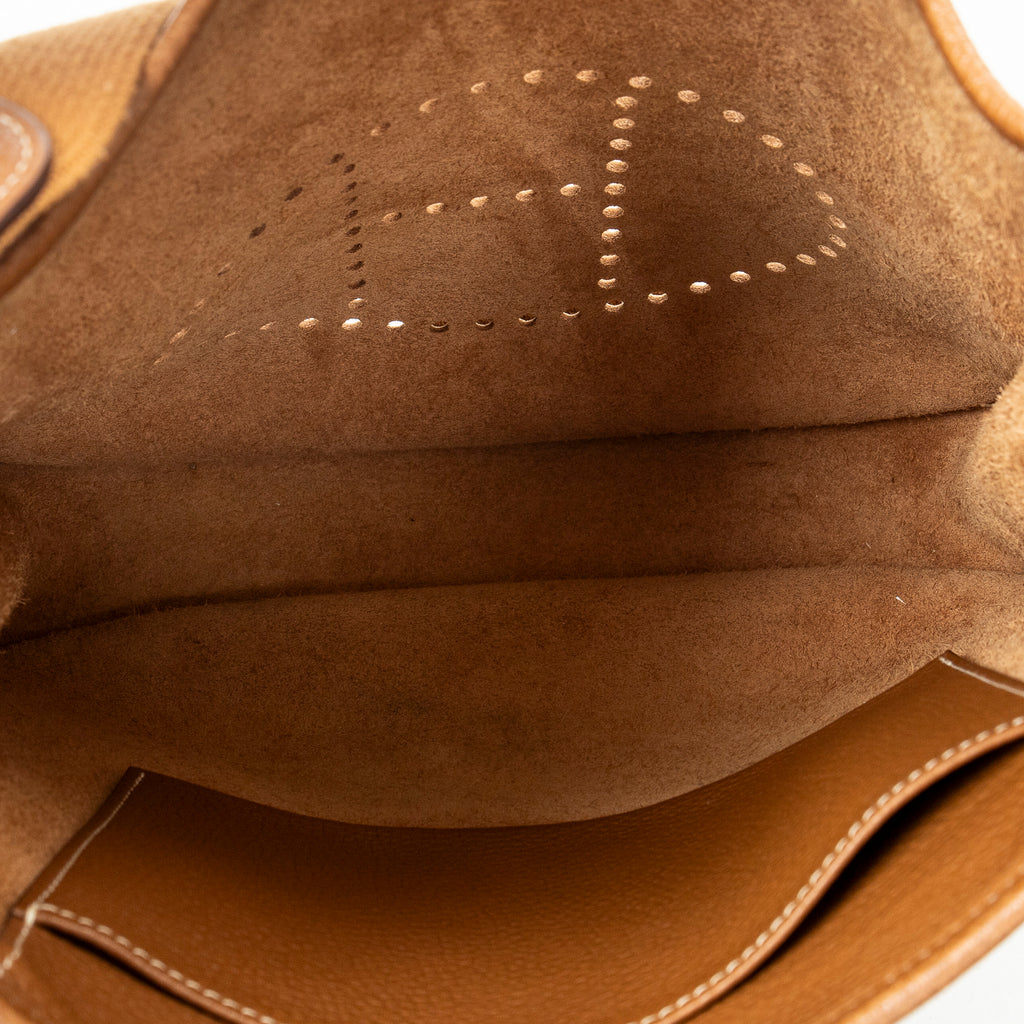 Bolso de Hombro Evelyne I PM Piel Clemence Color Oro