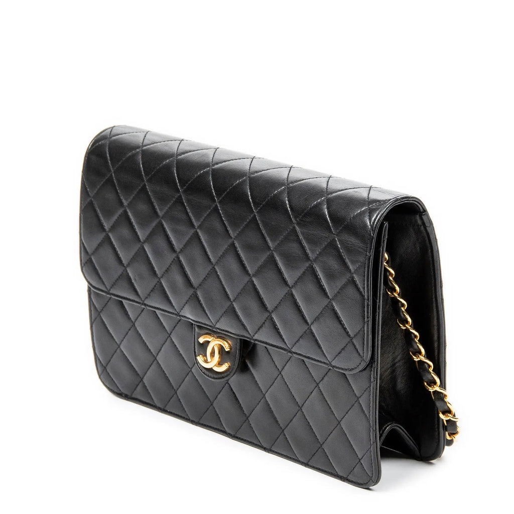 Bolso de hombro vintage con cierre de presión, solapa recta, piel de cordero acolchada negra