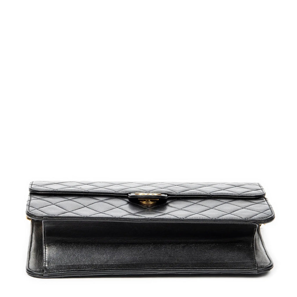 Bolso de hombro vintage con cierre de presión, solapa recta, piel de cordero acolchada negra