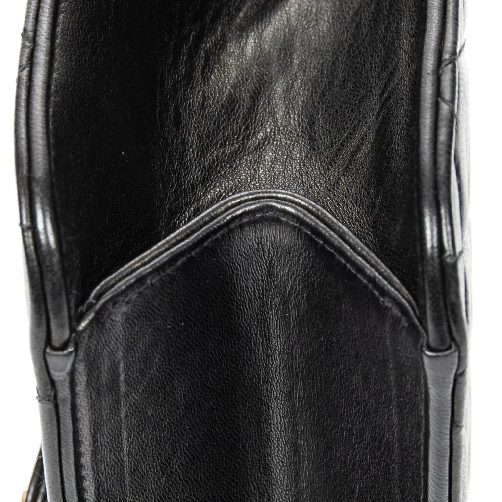 Bolso de hombro vintage con cierre de presión, solapa recta, piel de cordero acolchada negra