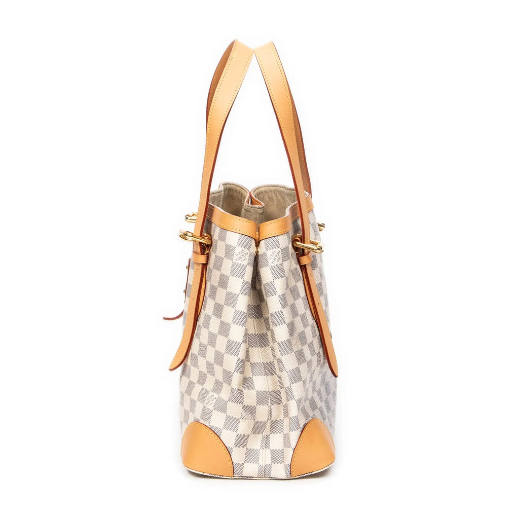 Bolso de Hombro Hampstead MM Damier Azur Color Marfil
