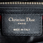 Bolso de hombro mediano Lady Dior con cremallera de piel de cordero Cannage negra