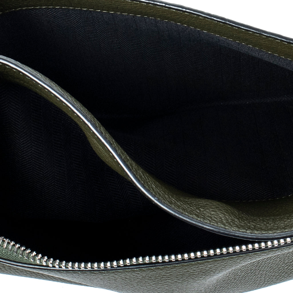 Shoulder Bag Medium T Messenger Green Grained Calfskin Leather