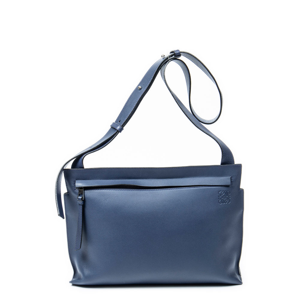 Shoulder Bag Medium T Messenger Navy Calfskin Leather