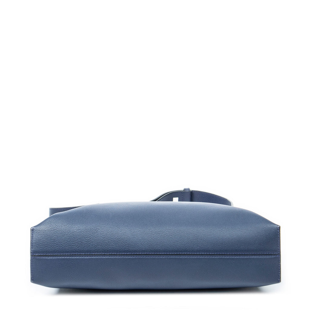 Shoulder Bag Medium T Messenger Navy Calfskin Leather