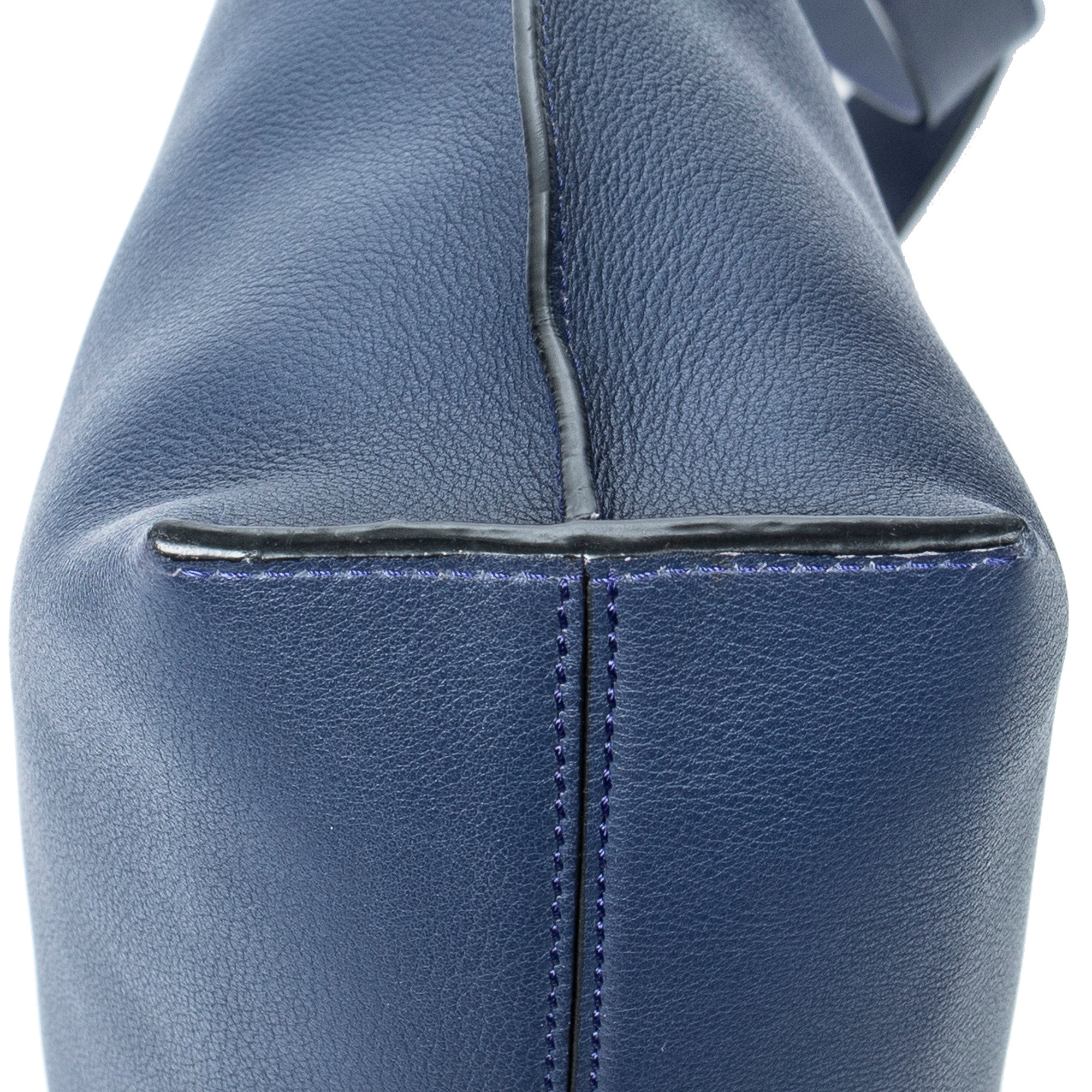 Shoulder Bag Medium T Messenger Navy Calfskin Leather