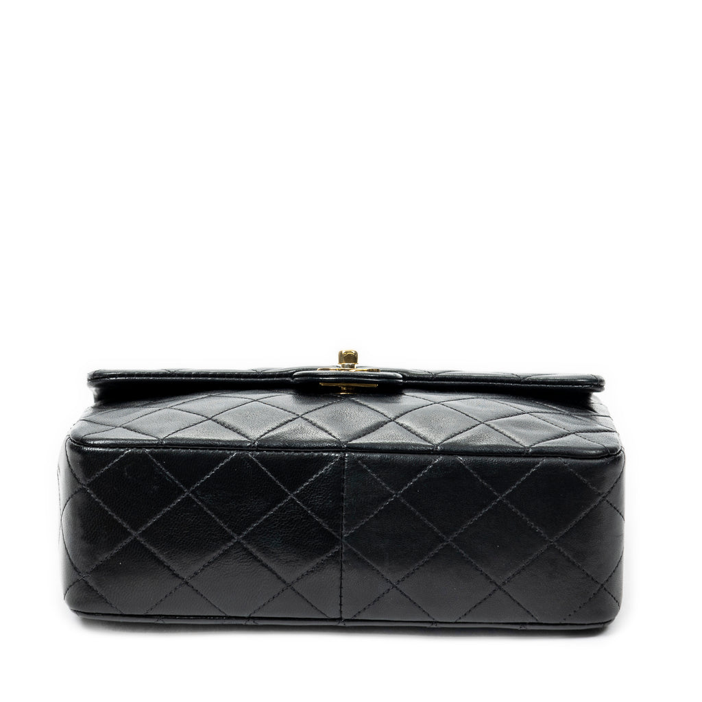 Bolso de Hombro Mini Clásico Solapa Recta Cuero de Cordero Acolchado Negro