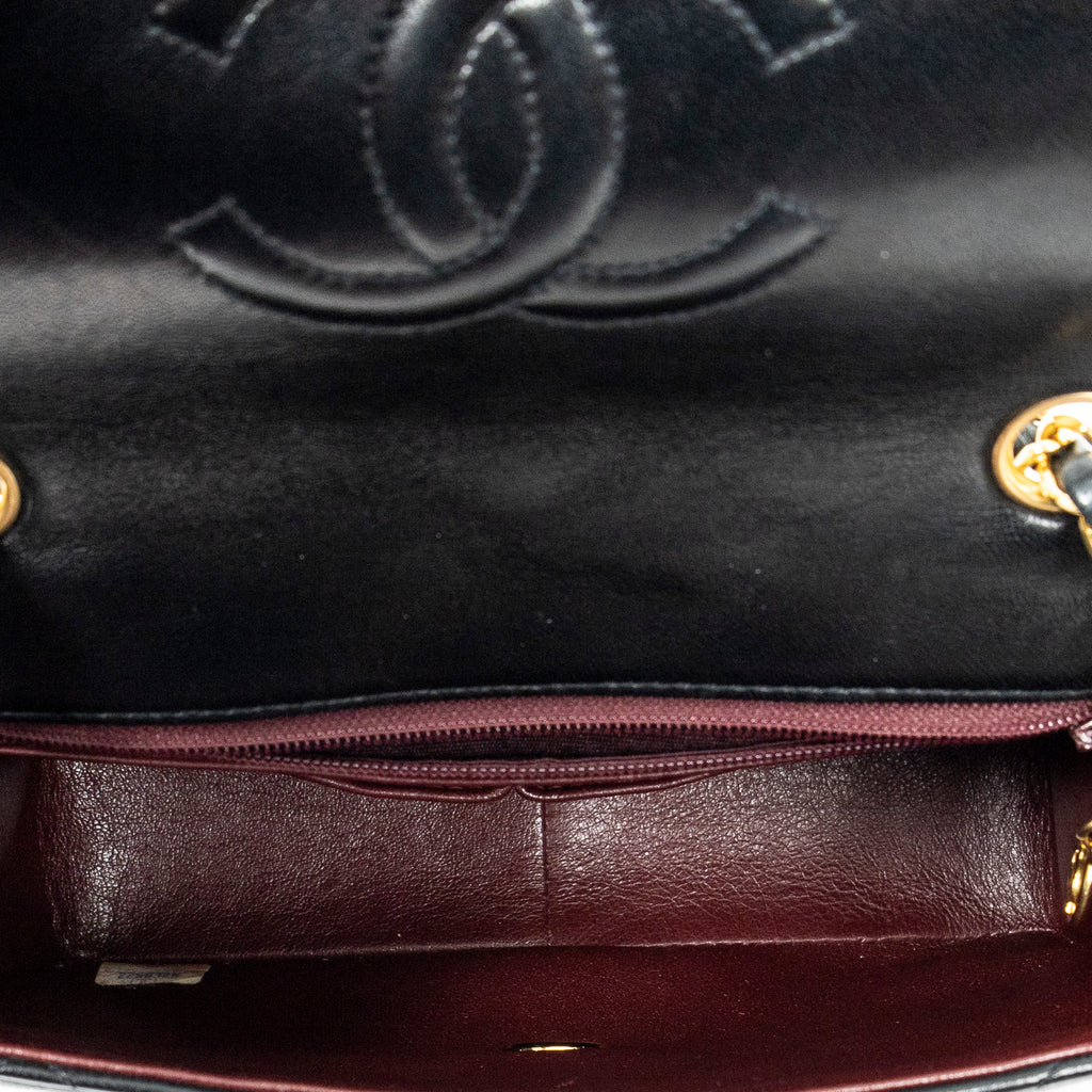 Bolso de Hombro Mini Clásico Solapa Recta Cuero de Cordero Acolchado Negro