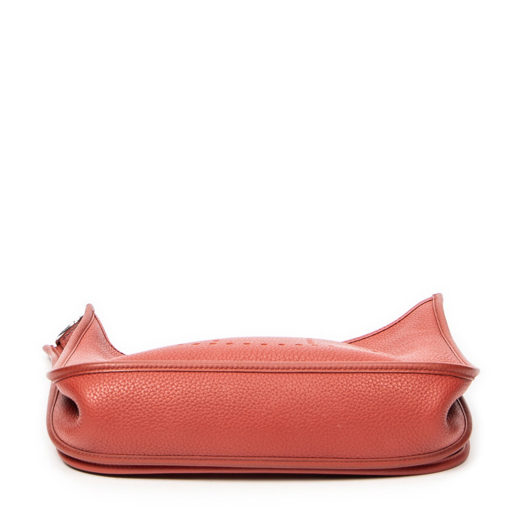 Shoulder Bag Evelyne III PM Sanguine Clemence Leather