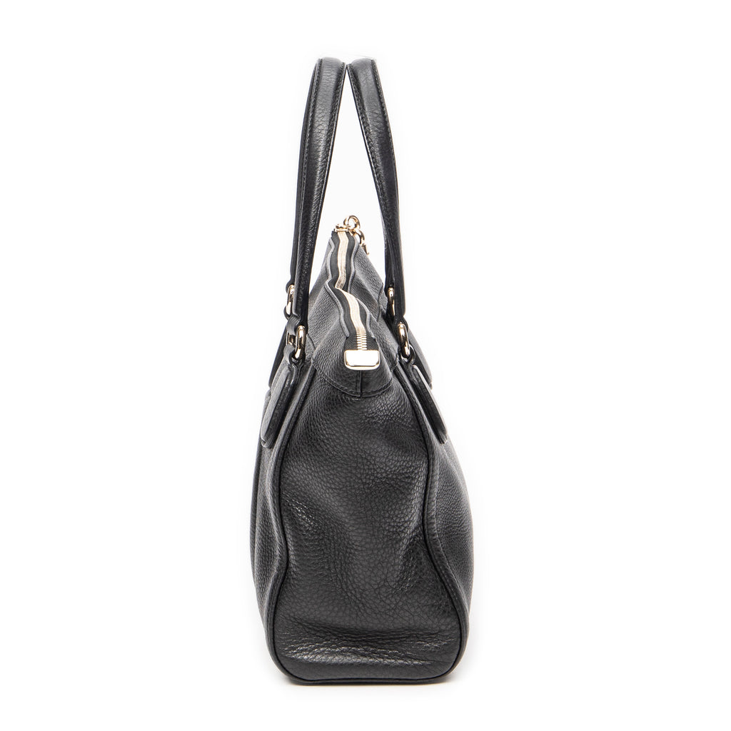 Bolso de mano Soho Tassel Tote Piel de becerro graneada negra