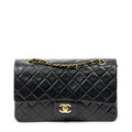 Shoulder bag Classic Double Flap 26 Black Quilted Lambskin Leather