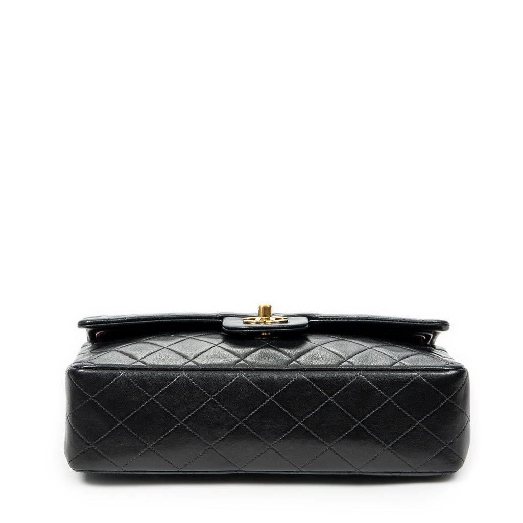 Shoulder bag Classic Double Flap 26 Black Quilted Lambskin Leather