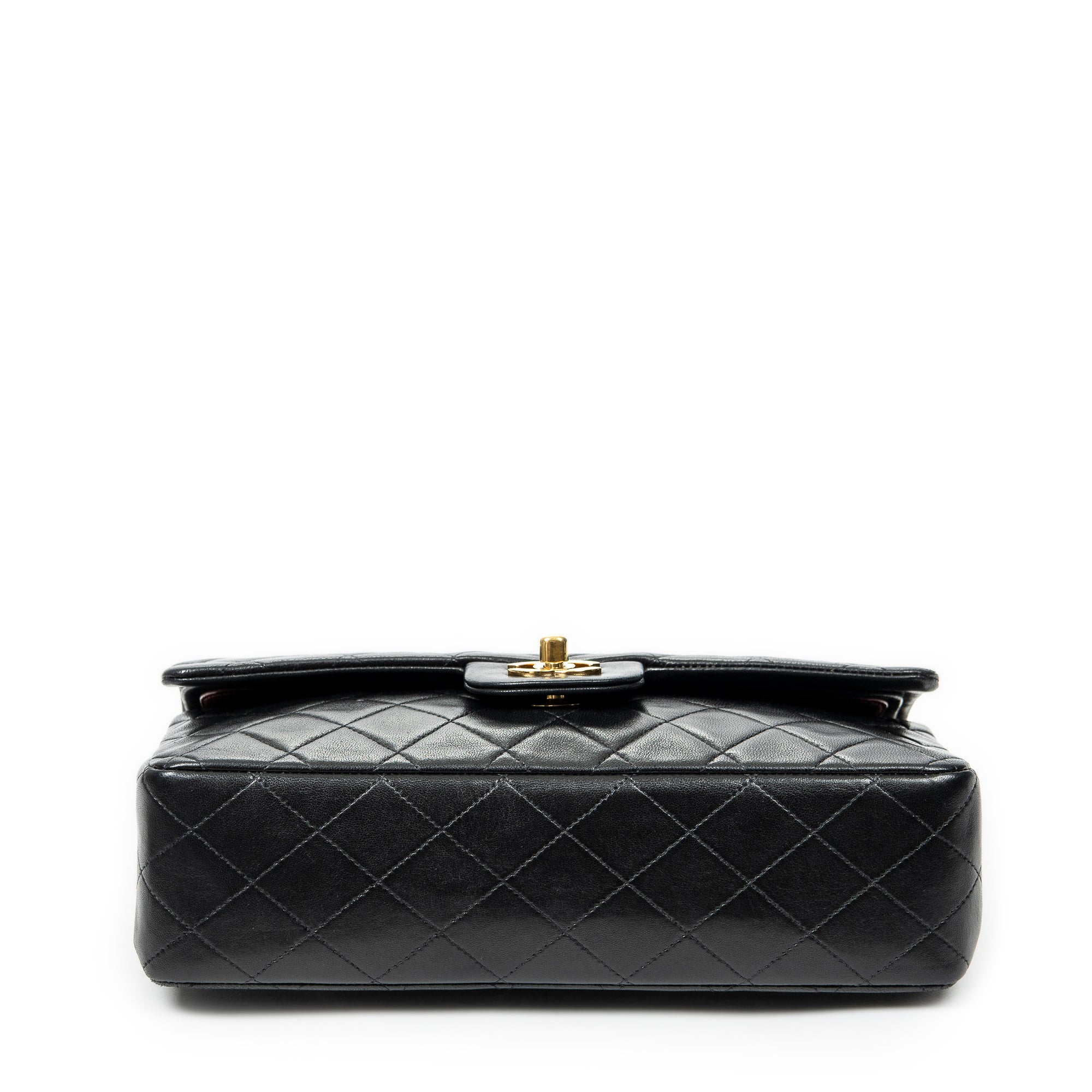 Shoulder bag Classic Double Flap 26 Black Quilted Lambskin Leather