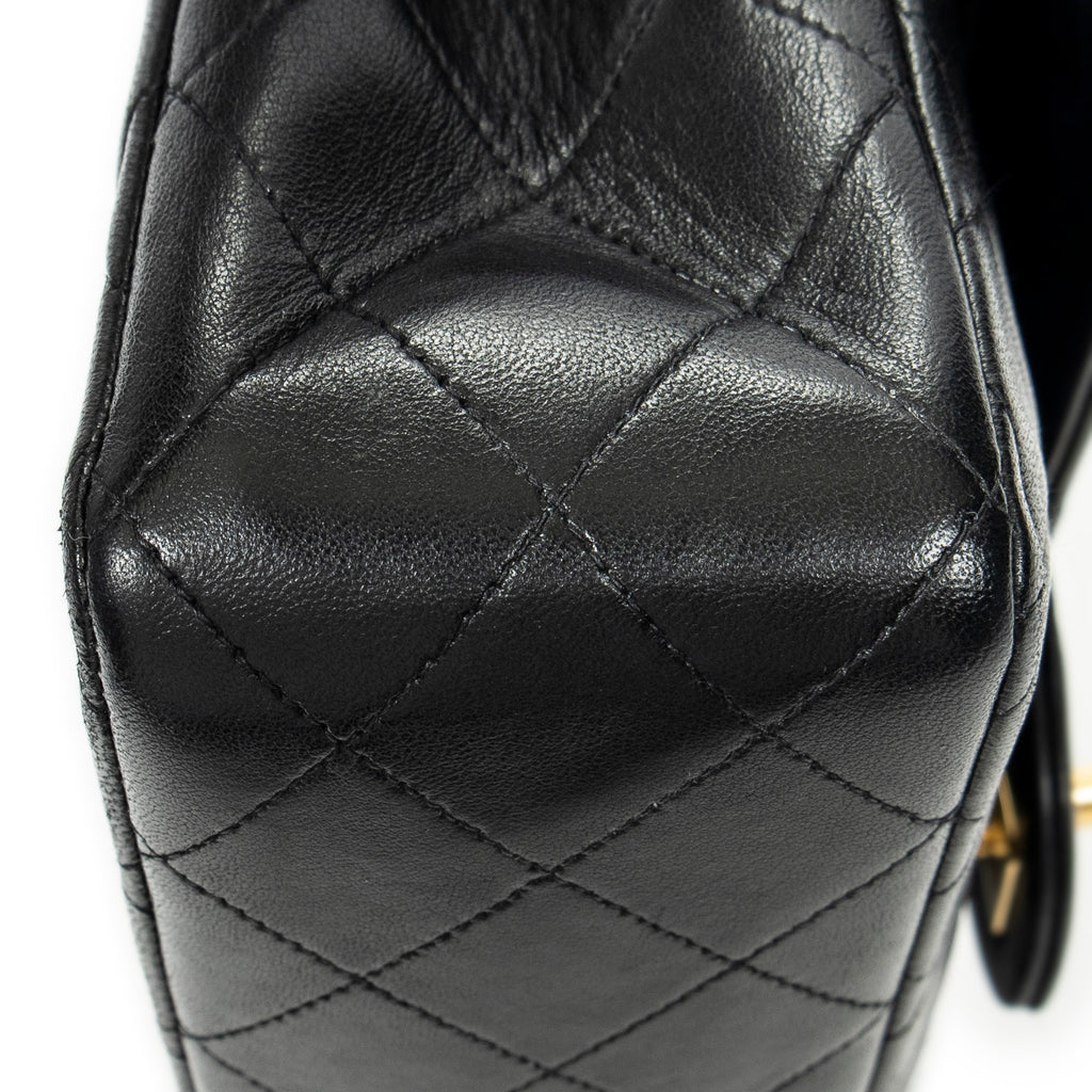 Shoulder bag Classic Double Flap 26 Black Quilted Lambskin Leather
