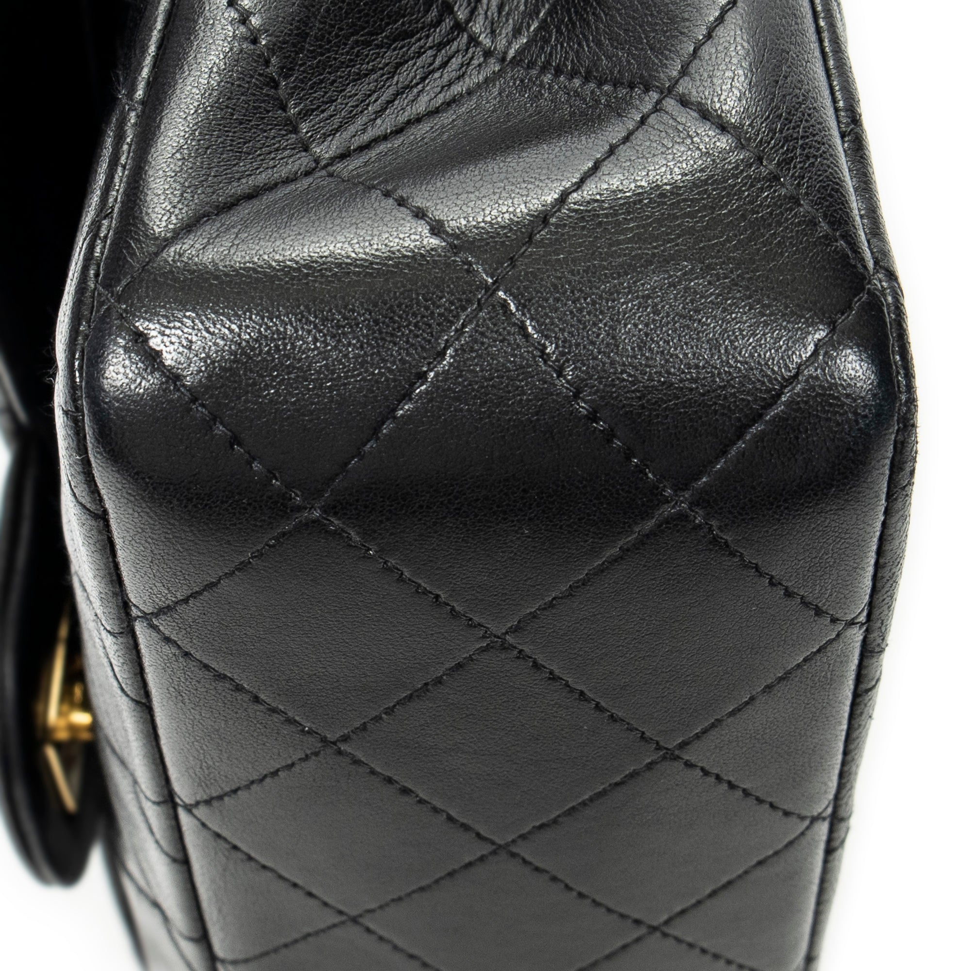 Shoulder bag Classic Double Flap 26 Black Quilted Lambskin Leather