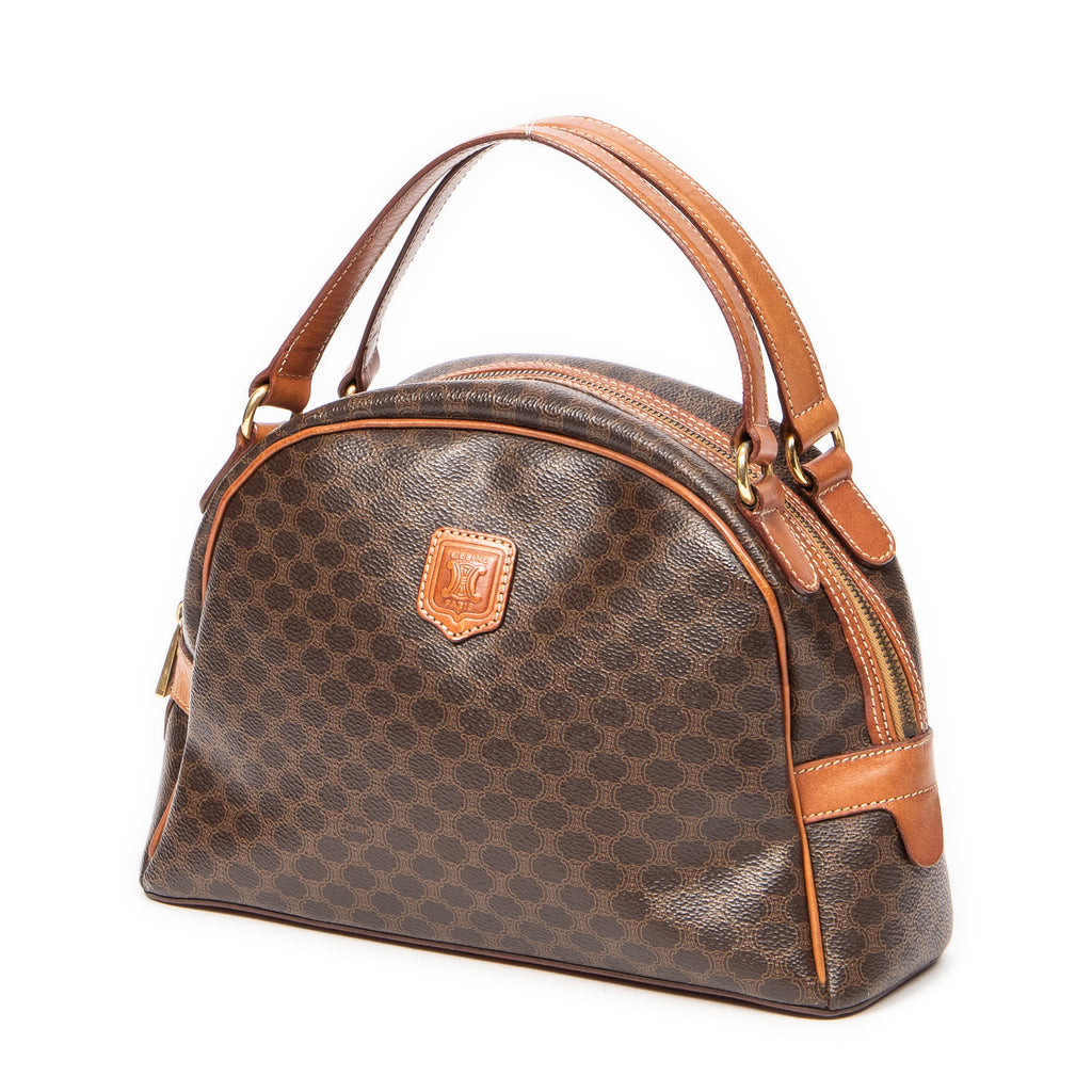 Bolso de mano con asa superior en forma de cúpula de lona recubierta de macadán marrón