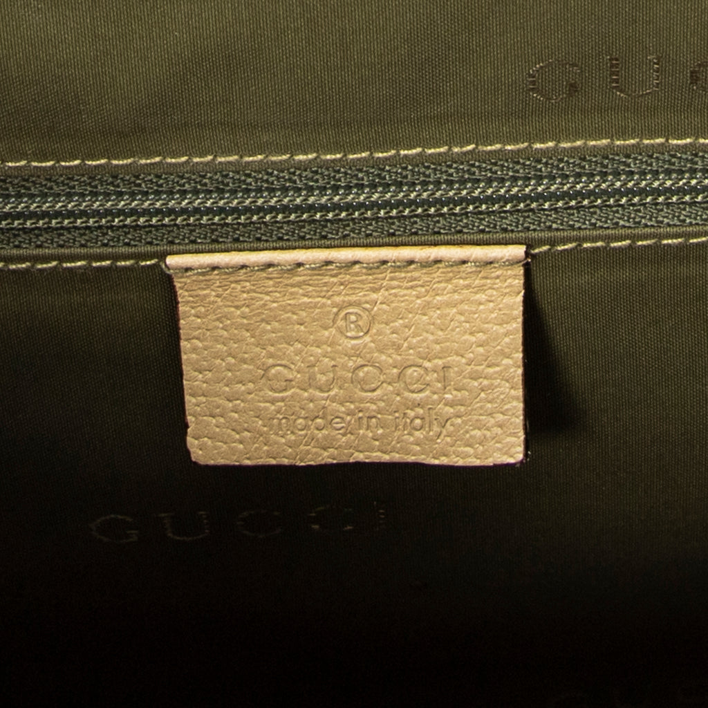 Bolso de hombro Jackie Tote cuadrado de piel de becerro graneada beige