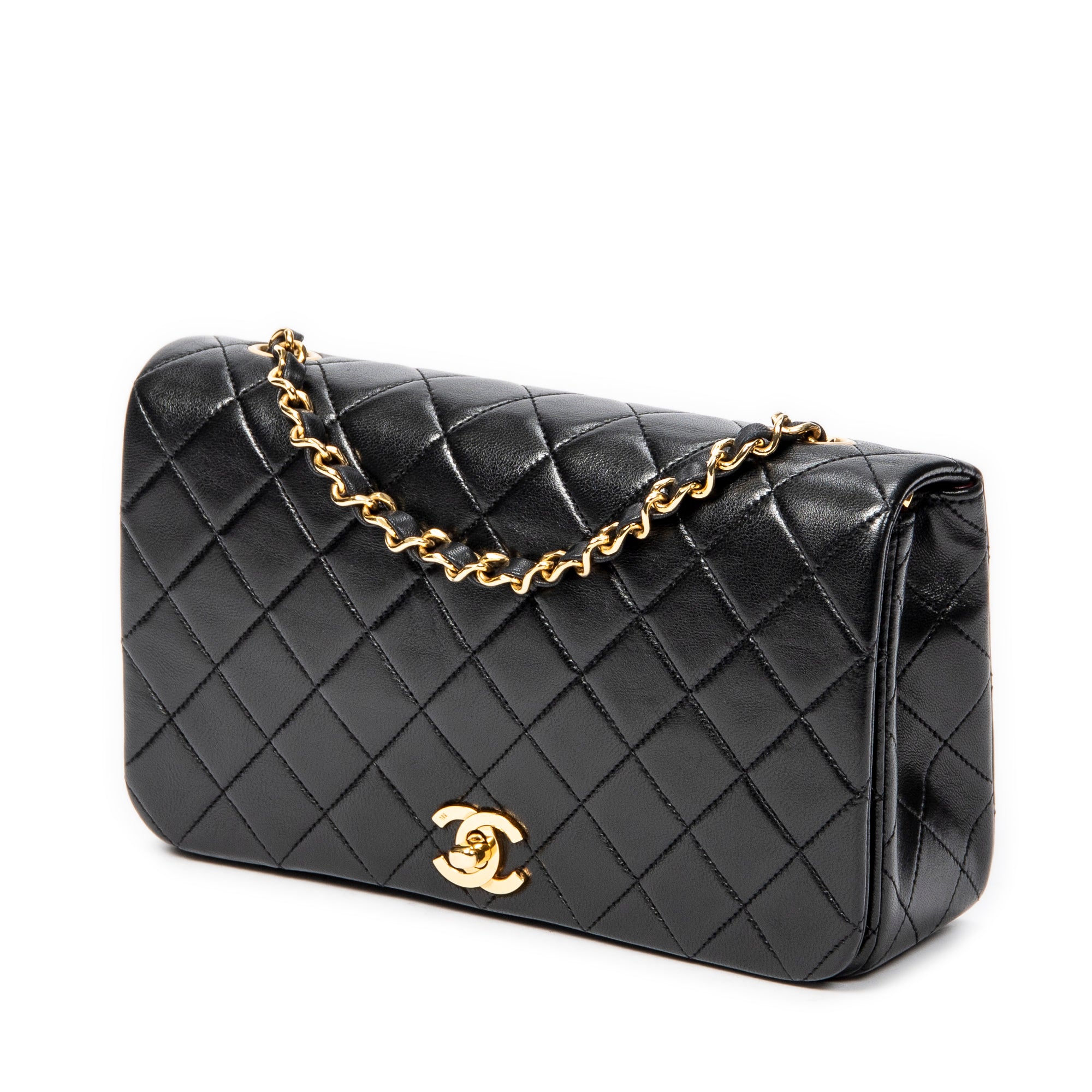 Bolso de hombro Mademoiselle Full Flap de cuero de cordero acolchado negro