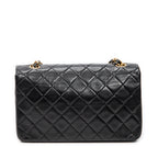 Bolso de hombro Mademoiselle Full Flap de cuero de cordero acolchado negro