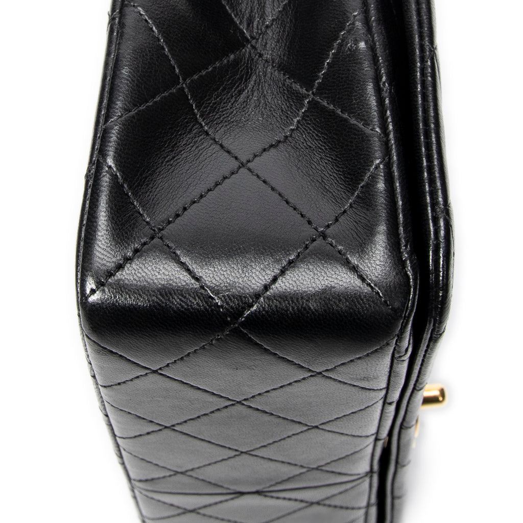 Bolso de hombro Mademoiselle Full Flap de cuero de cordero acolchado negro