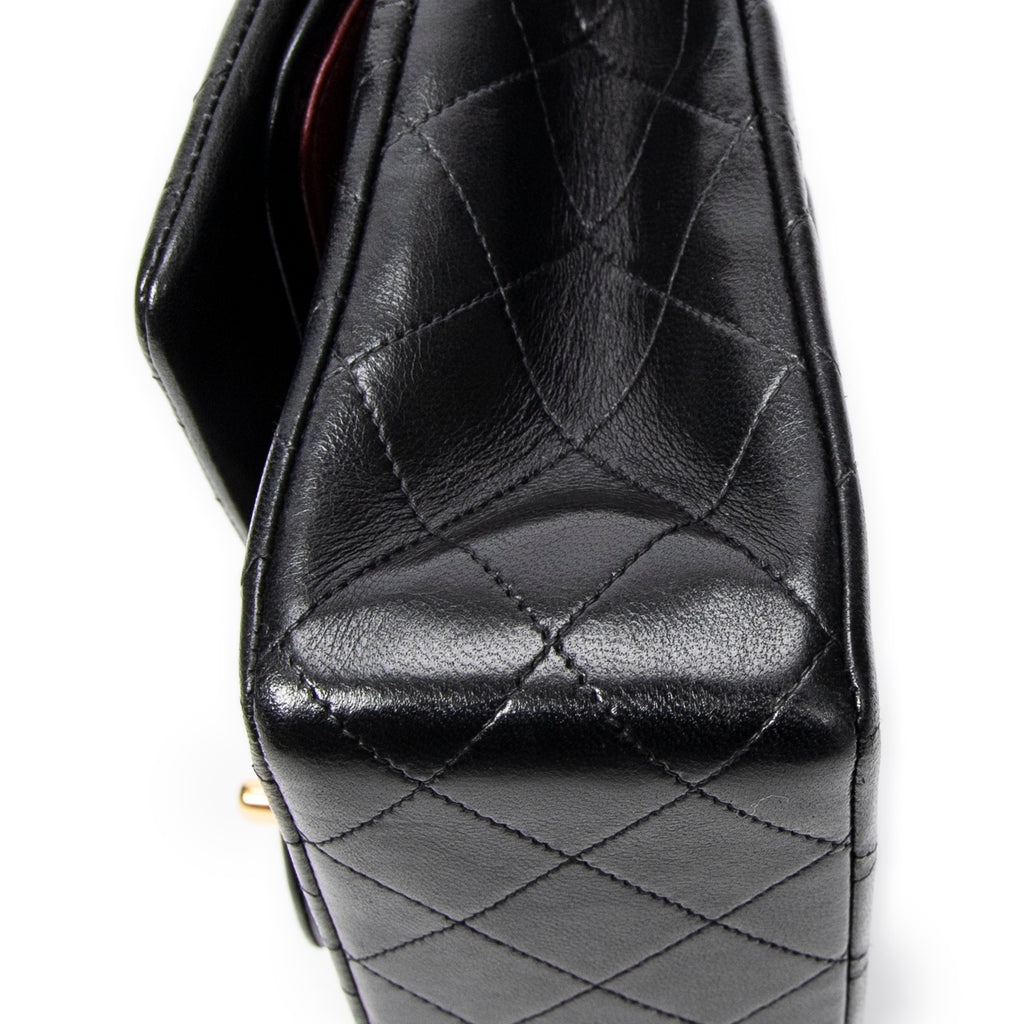 Shoulder bag Classic Double Flap 26 Black Quilted Lambskin Leather