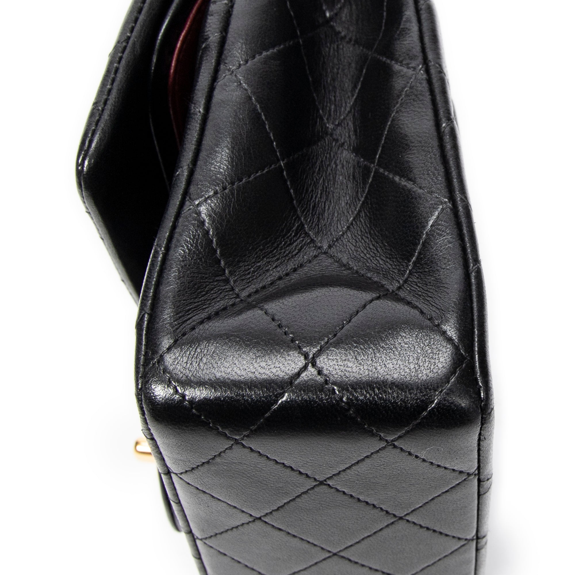 Shoulder bag Classic Double Flap 26 Black Quilted Lambskin Leather