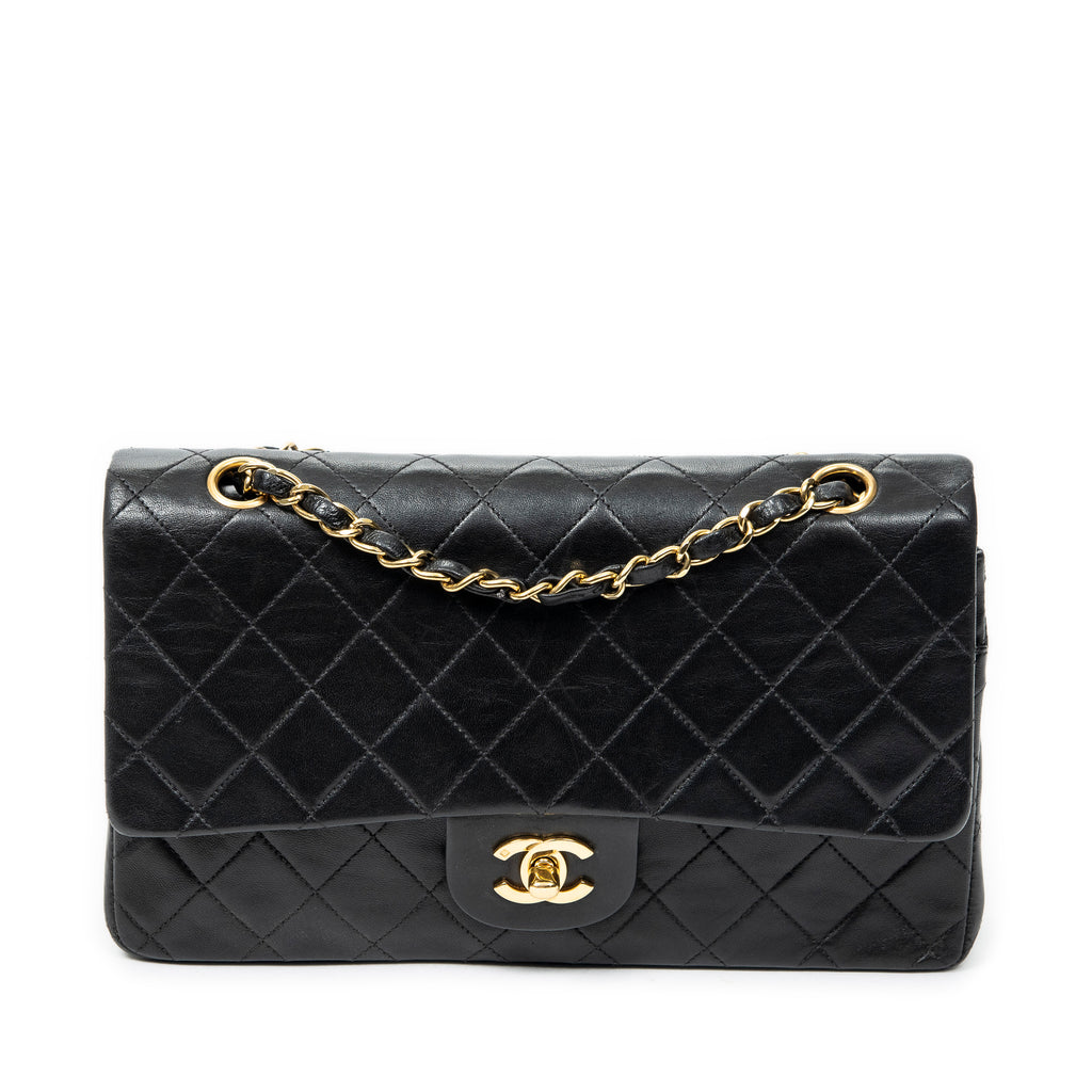 Shoulder bag Classic Double Flap 26 Black Quilted Lambskin Leather