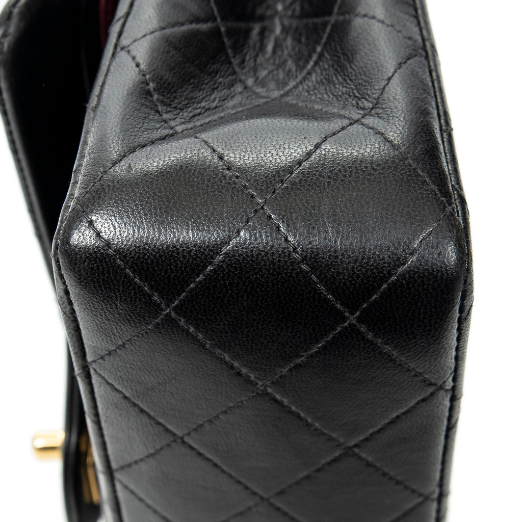 Shoulder bag Classic Double Flap 26 Black Quilted Lambskin Leather