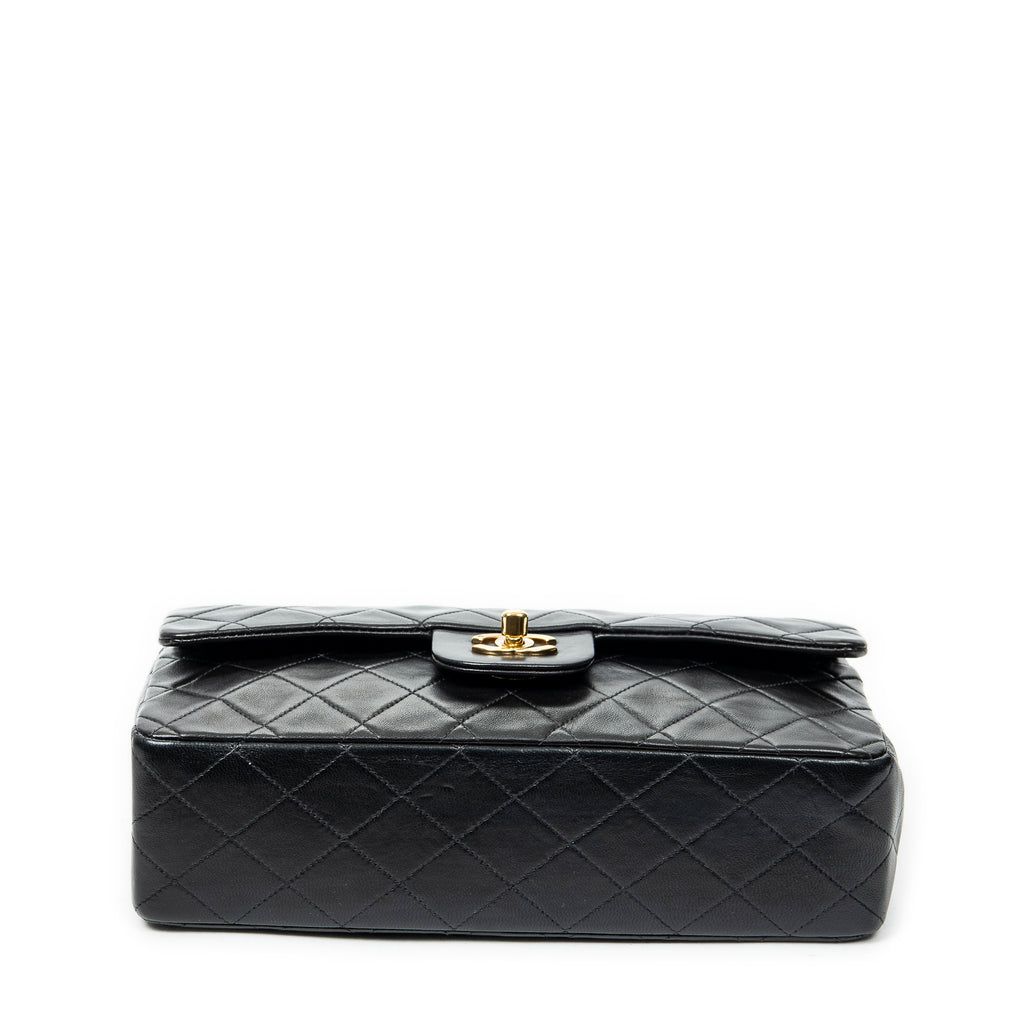 Shoulder bag Classic Double Flap 26 Black Quilted Lambskin Leather
