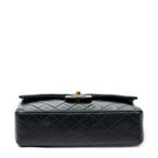 Shoulder bag Classic Double Flap 26 Black Quilted Lambskin Leather