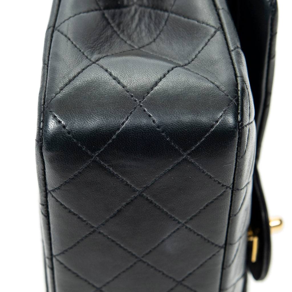 Shoulder bag Classic Double Flap 26 Black Quilted Lambskin Leather