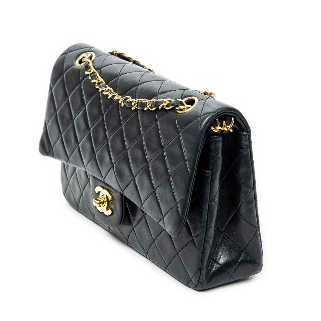 Shoulder bag Classic Double Flap 26 Black Quilted Lambskin Leather