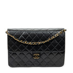 Bolso de hombro vintage con cierre de presión, solapa recta, piel de cordero acolchada negra
