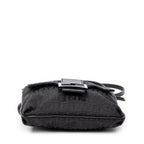 Bolso de hombro con solapa pequeña y bandolera de lona Zucchino negra