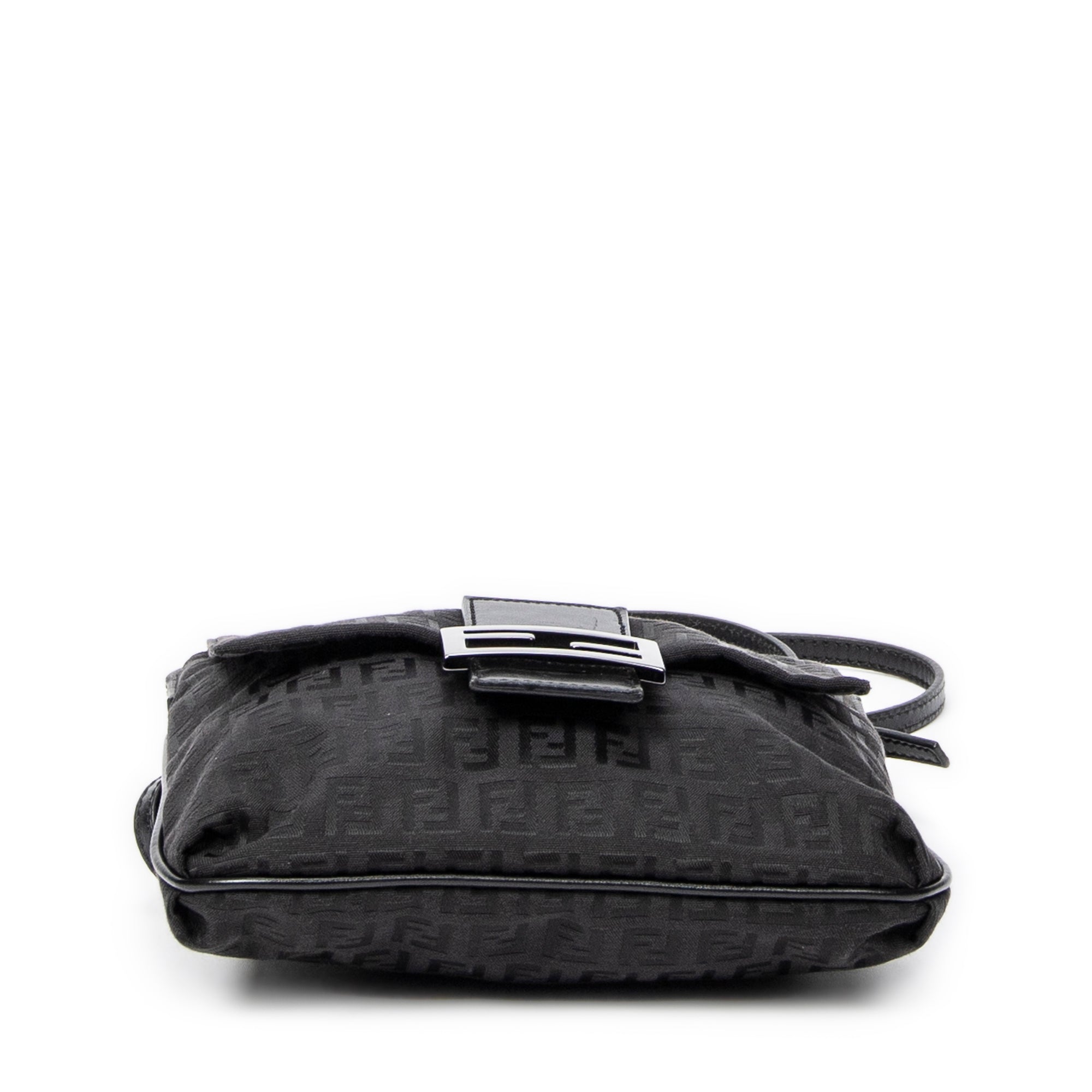Bolso de hombro con solapa pequeña y bandolera de lona Zucchino negra