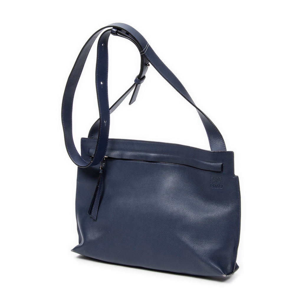 Shoulder Bag Medium T Messenger Navy Calfskin Leather