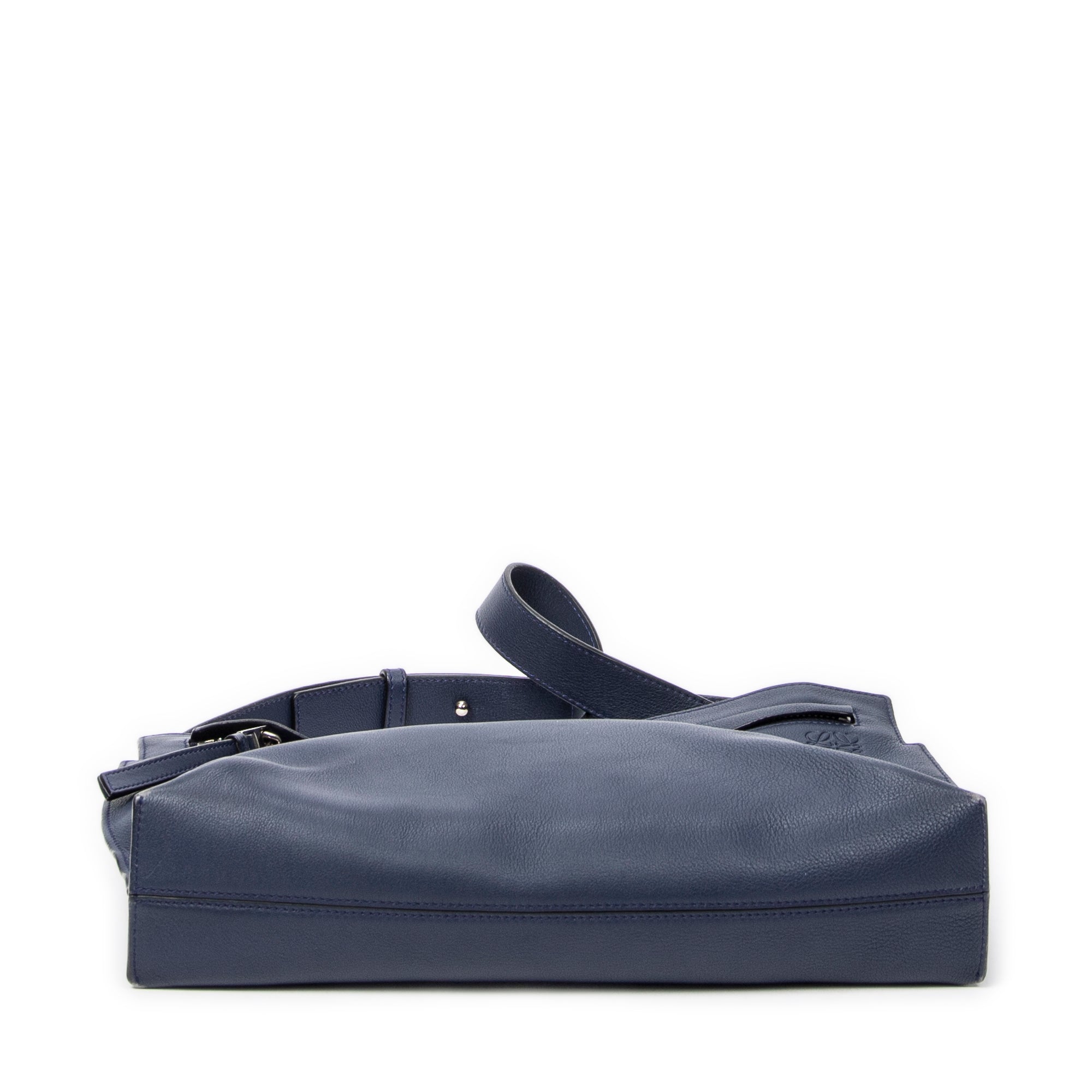 Shoulder Bag Medium T Messenger Navy Calfskin Leather