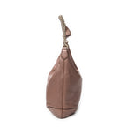 Bolso de hombro Soho con cadena, borla y piel de becerro granulada beige
