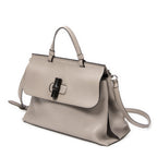Bolso de hombro mediano de bambú, asa superior diaria, piel de becerro granulada gris