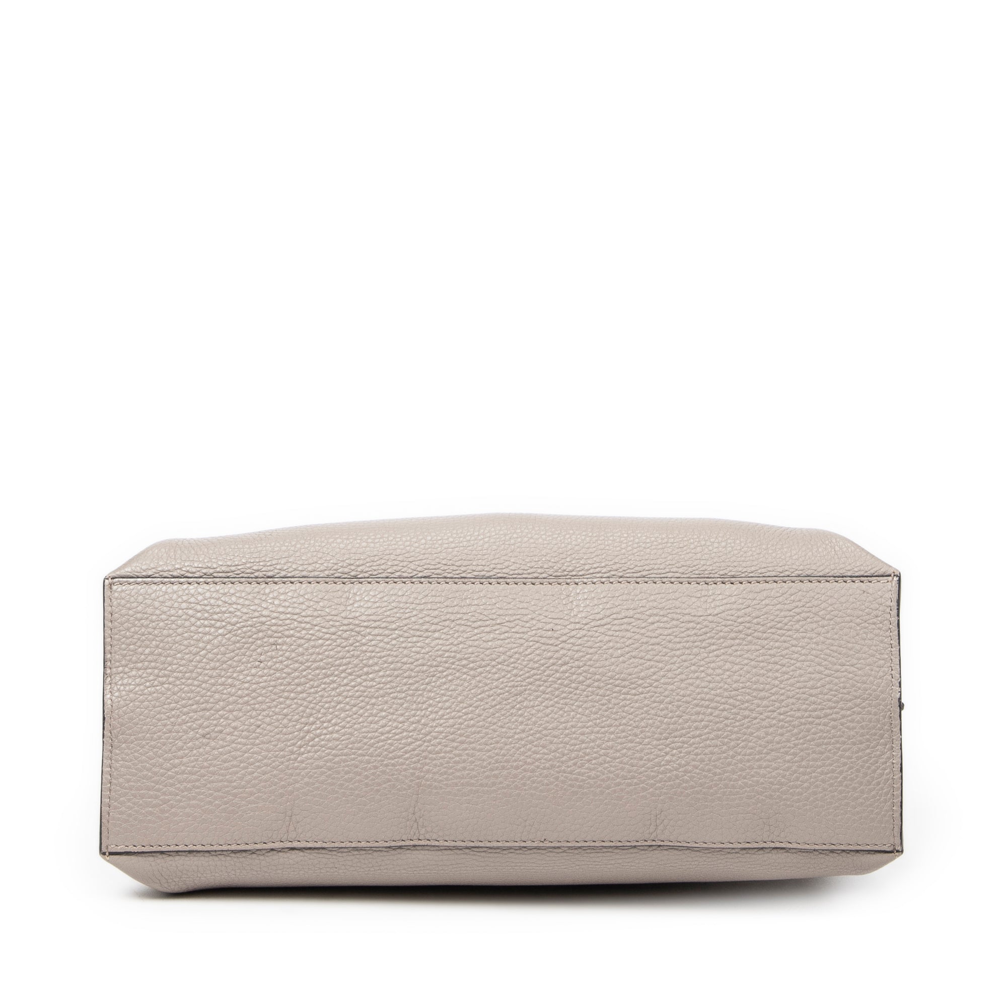 Bolso de hombro mediano de bambú, asa superior diaria, piel de becerro granulada gris