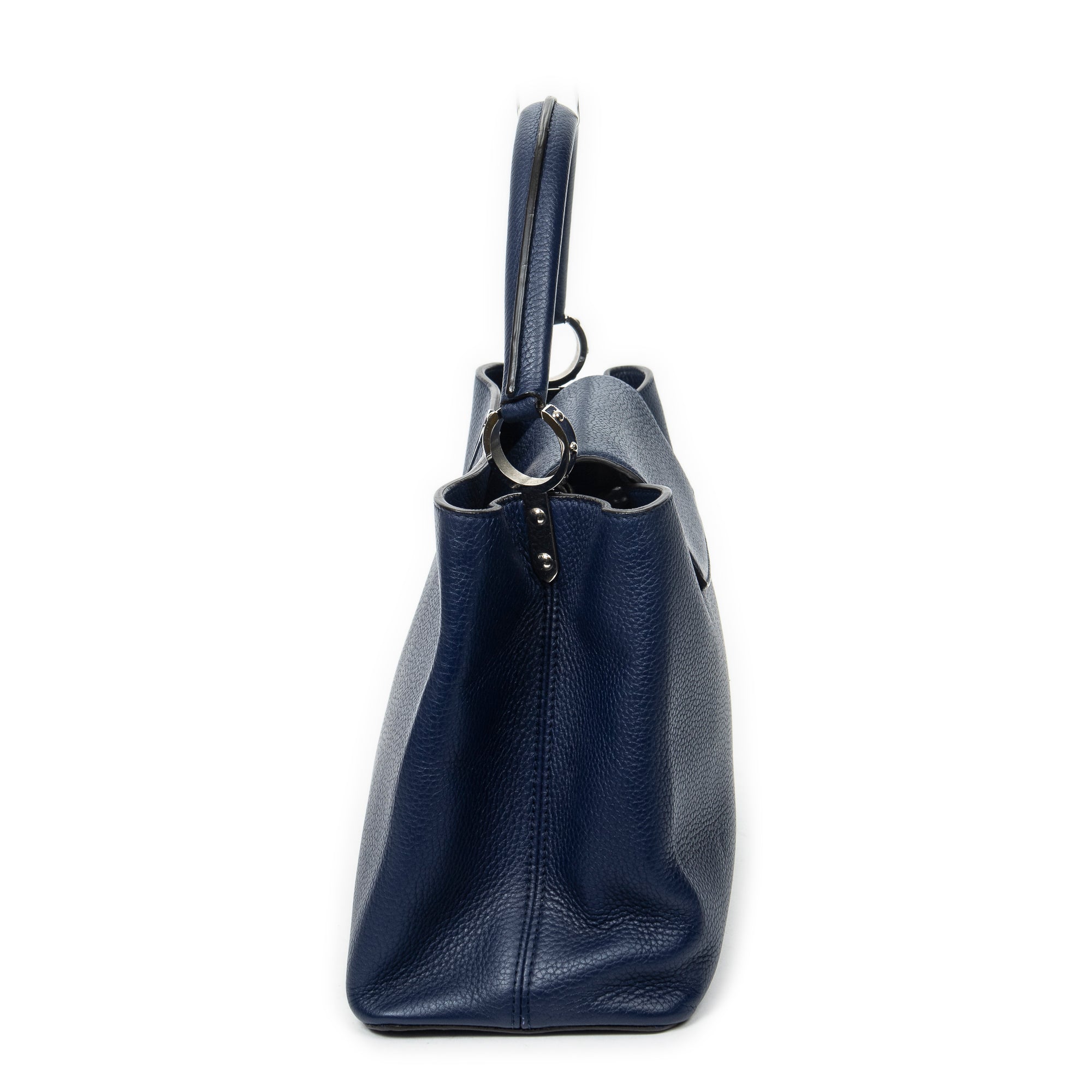 Handbag Capucines MM Navy Taurillon Clemence Leather