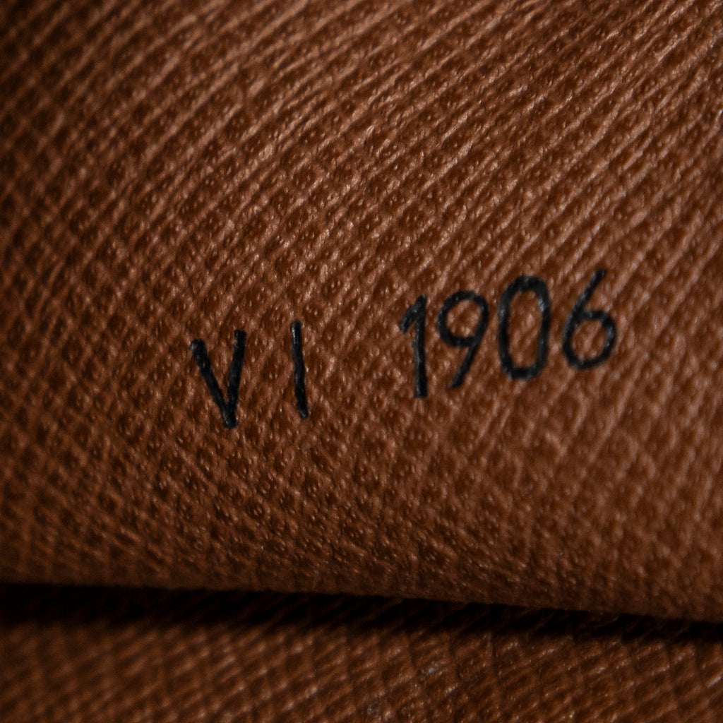 Louis Vuitton - Porte Documents - Or