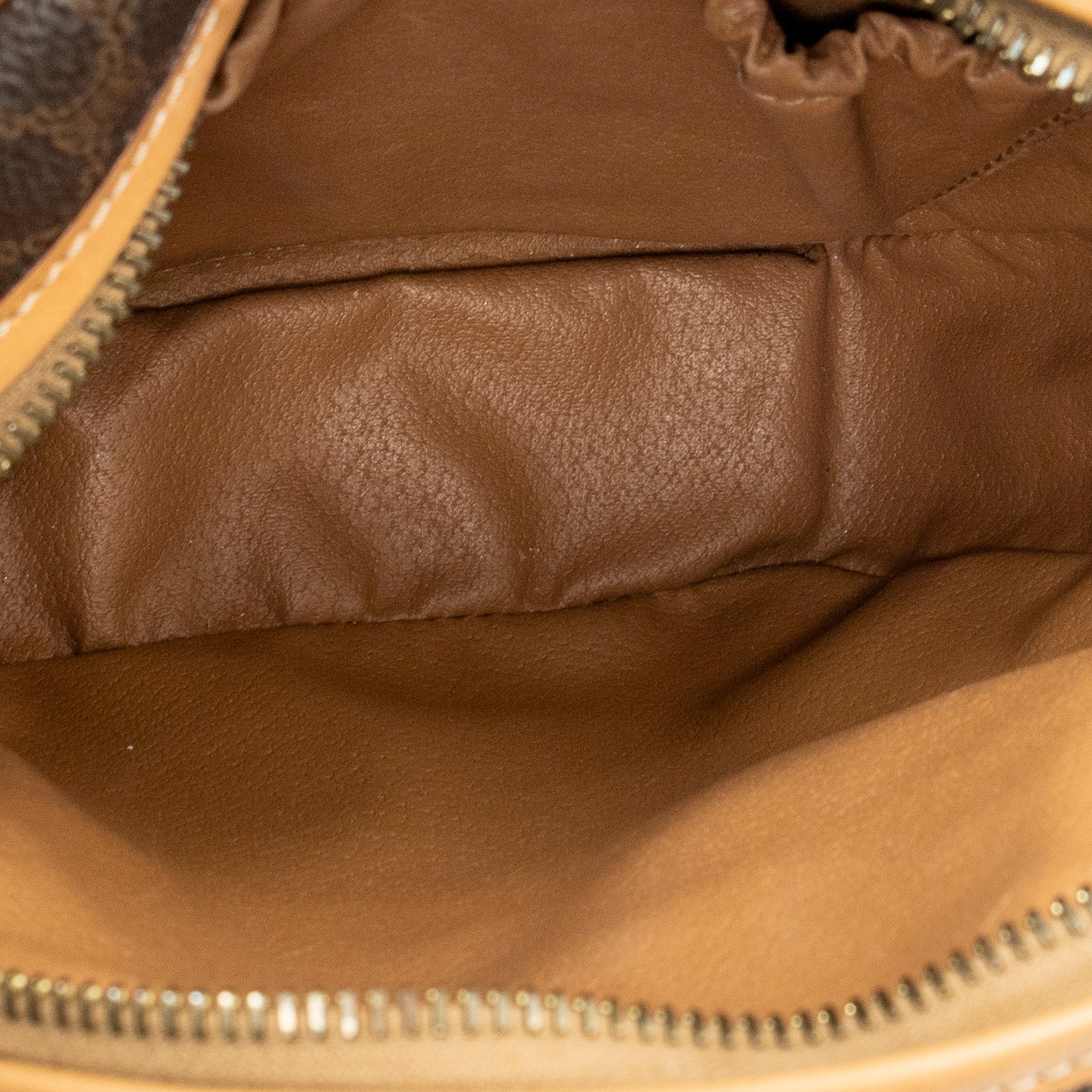 Bolso de hombro Dome vintage bandolera de lona revestida Macadam marrón